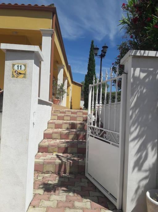 Holiday home Maison Dans Propriete Avec Cour Corneilhan