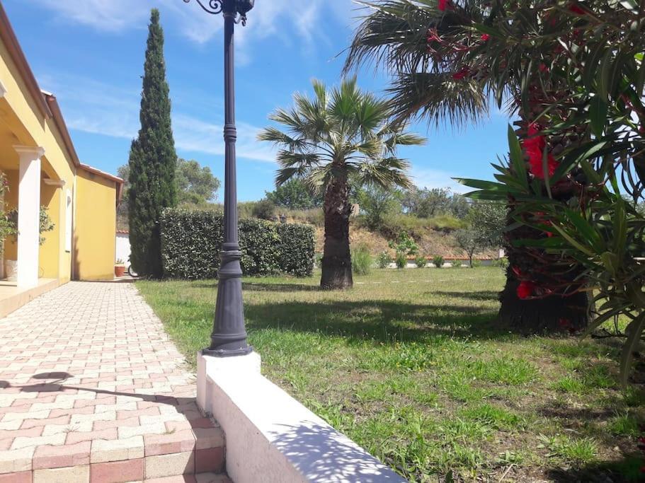 Maison Dans Propriete Avec Cour Holiday home *